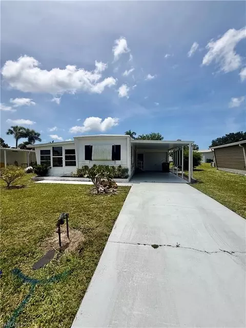 514 Monte Carlo Ln, Naples, FL 34112