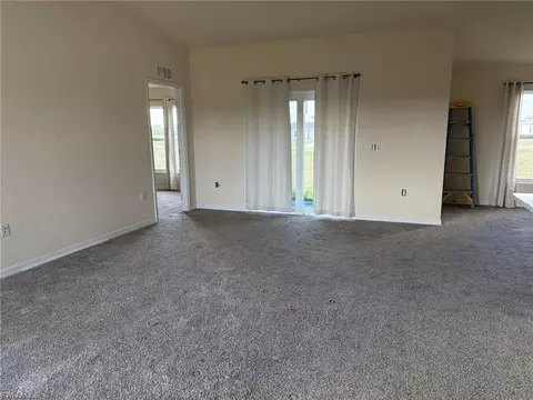 Living - 9026 E Justice Cir, Labelle, FL 33935 photo 2 of 3
