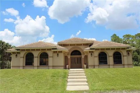461 33rd Ave NE, Naples, FL 34120