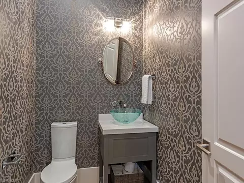Bath - 628 21st Ave S, Naples, FL 34102 photo 1 of 5