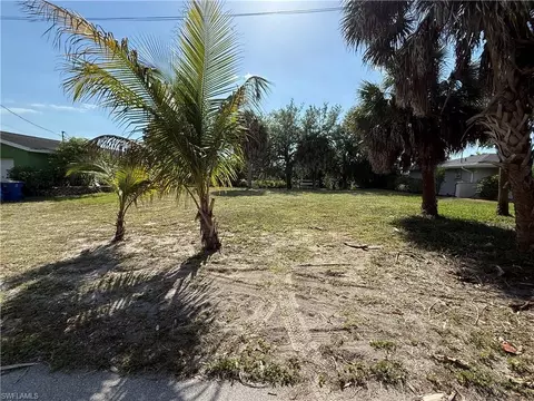 27281 Galleon Dr, Bonita Springs, FL 34135