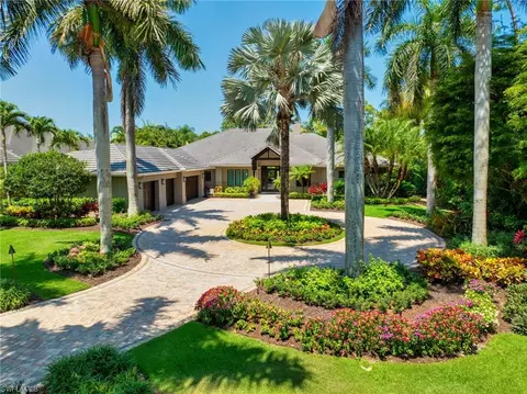384 Edgemere Way E, Naples, FL 34105