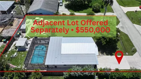 736 104th Ave N, Naples, FL 34108