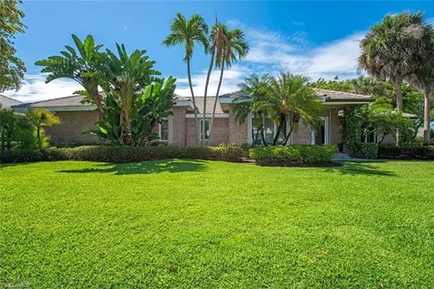 Exterior - 7018 Greentree Dr, Naples, FL 34108 photo 2 of 5