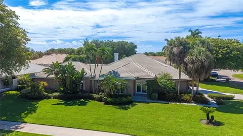 Exterior - 7018 Greentree Dr, Naples, FL 34108 photo 3 of 5