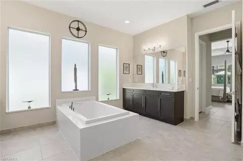 Bath - 11644 Periwinkle Dr, Naples, FL 34120 photo 3 of 3