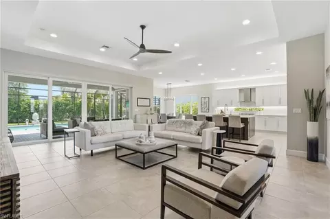 11644 Periwinkle Dr, Naples, FL 34120