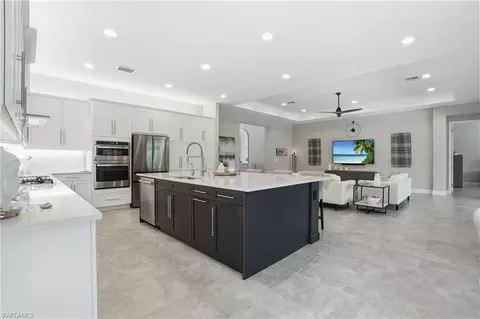 Kitchen - 11644 Periwinkle Dr, Naples, FL 34120 photo 4 of 4