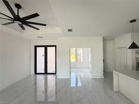2511 NW 7th St, Cape Coral, FL 33993