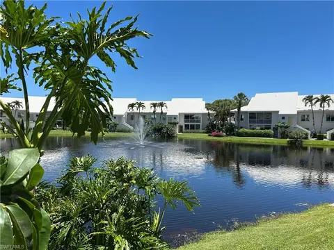 776 Willowbrook Dr #808, Naples, FL 34108