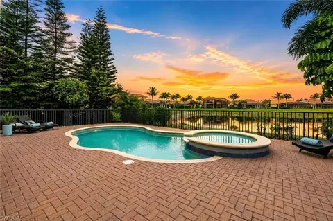2767 Cinnamon Bay Cir, Naples, FL 34119