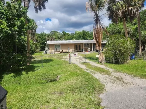 1074 Old Bridge Rd, North Fort Myers, FL 33917