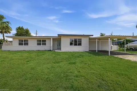807 Leeland Heights Blvd E, Lehigh Acres, FL 33936