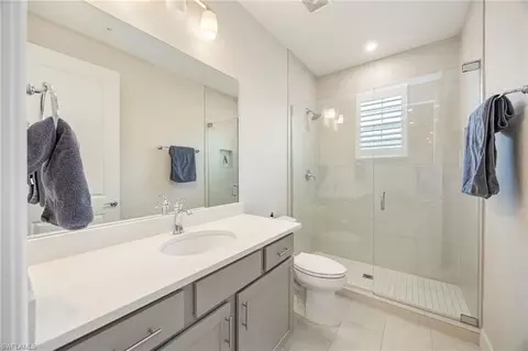 Bath - 183 Indies Dr E #202, Naples, FL 34114 photo 4 of 4