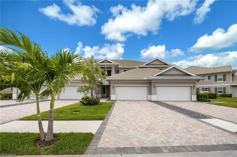 183 Indies Dr E #202, Naples, FL 34114