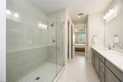 Bath - 183 Indies Dr E #202, Naples, FL 34114 photo 1 of 4