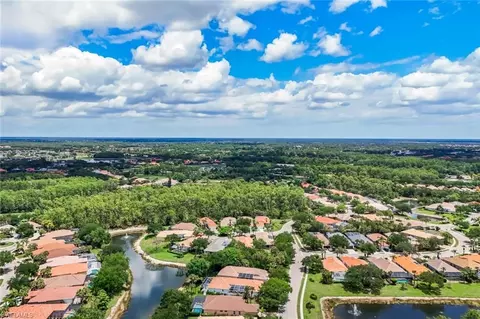 View/Area - 6072 Highwood Park Ct, Naples, FL 34110 photo 6 of 11