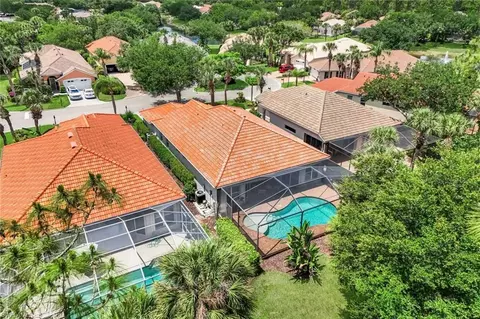 View/Area - 6072 Highwood Park Ct, Naples, FL 34110 photo 3 of 11