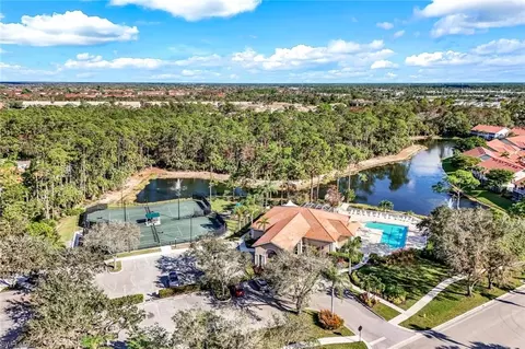 View/Area - 6072 Highwood Park Ct, Naples, FL 34110 photo 8 of 11