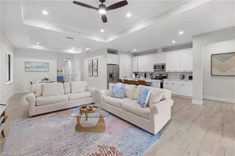 3012 Pine Tree Dr, Naples, FL 34112