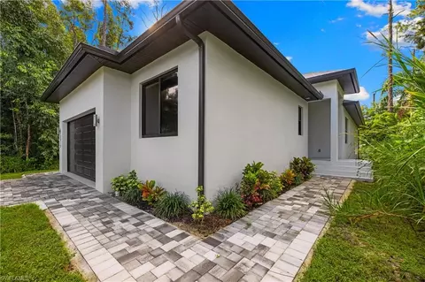 Exterior - 3012 Pine Tree Dr, Naples, FL 34112 photo 6 of 7
