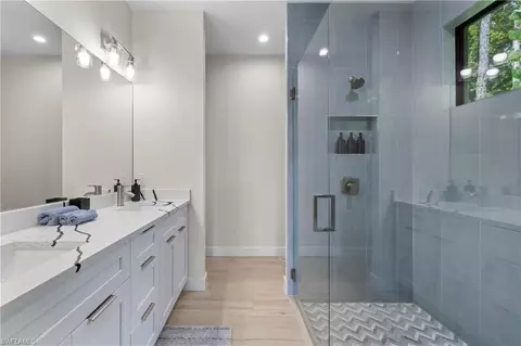 Bath - 3012 Pine Tree Dr, Naples, FL 34112 photo 1 of 6