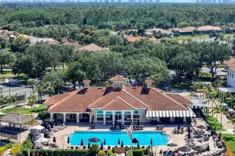 View/Area - 5877 Three Iron Dr #702, Naples, FL 34110 photo 3 of 15