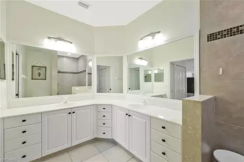 Bath - 5877 Three Iron Dr #702, Naples, FL 34110 photo 2 of 4