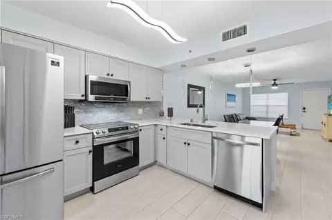 4975 Sandra Bay Dr #103, Naples, FL 34109