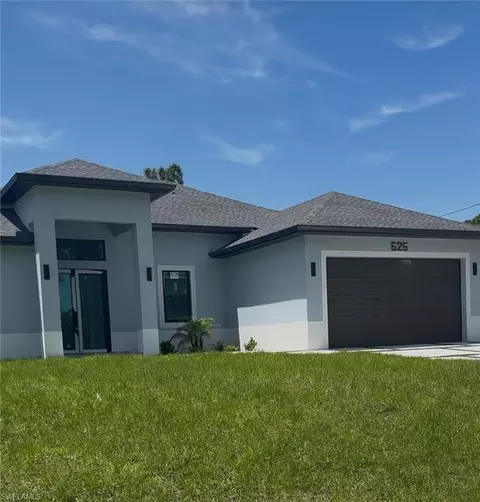 626 Beach Ave S, Lehigh Acres, FL 33974