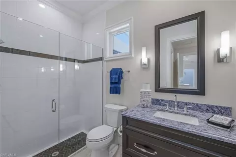 Bath - 667 Binnacle Dr, Naples, FL 34103 photo 3 of 3