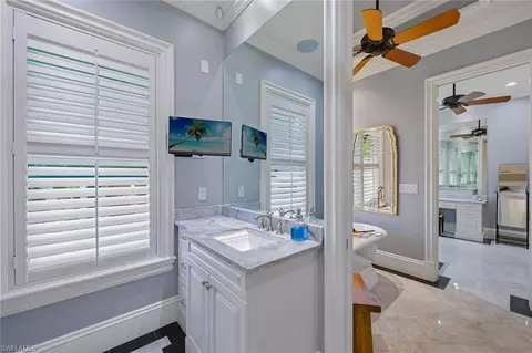 Bath - 667 Binnacle Dr, Naples, FL 34103 photo 2 of 3