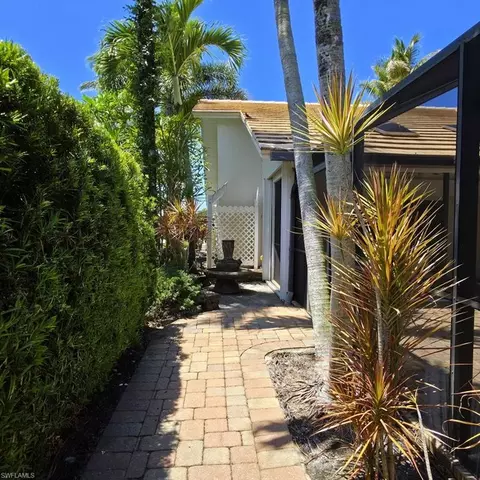 Exterior - 175 Kings Way, Naples, FL 34104 photo 7 of 15