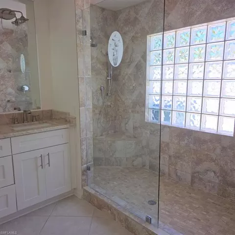 Bath - 175 Kings Way, Naples, FL 34104 photo 1 of 4