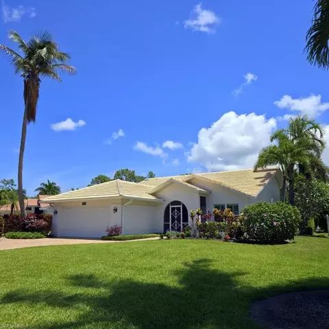 175 Kings Way, Naples, FL 34104
