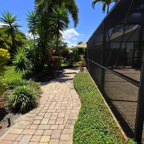 Exterior - 175 Kings Way, Naples, FL 34104 photo 6 of 15