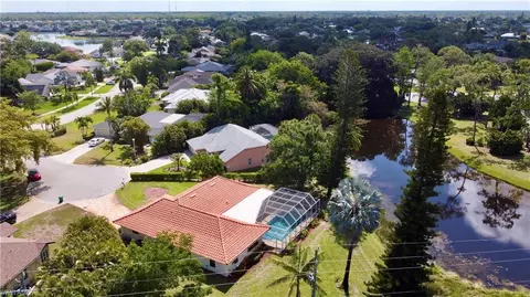 View/Area - 2353 Abbey Ct, Naples, FL 34112 photo 5 of 6