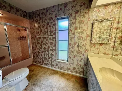 Bath - 2353 Abbey Ct, Naples, FL 34112 photo 3 of 6