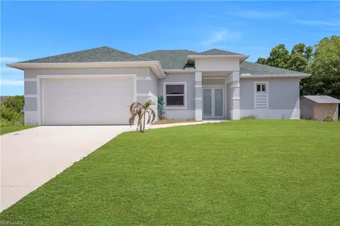 4208 28th St SW, Lehigh Acres, FL 33976
