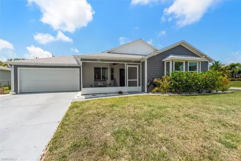 1156 SW 41st Ter, Cape Coral, FL 33914