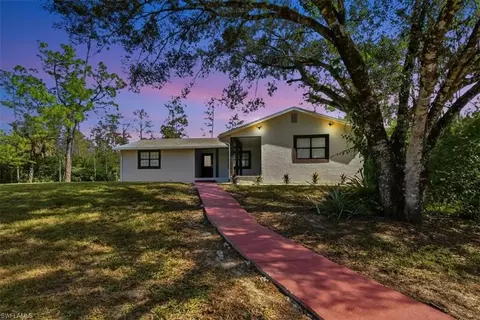 360 Desoto Blvd S, Naples, FL 34117