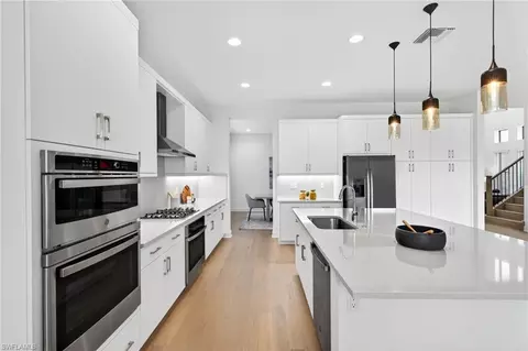 Kitchen - 21072 Teak Tree Ter, Estero, FL 33928 photo 4 of 5