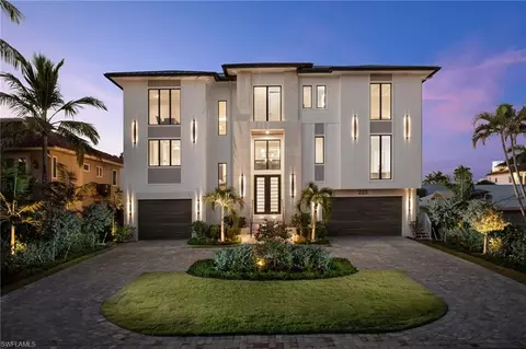 223 Bayview Ave, Naples, FL 34108