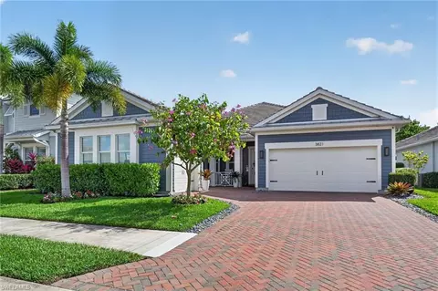 3821 Helmsman Dr, Naples, FL 34120