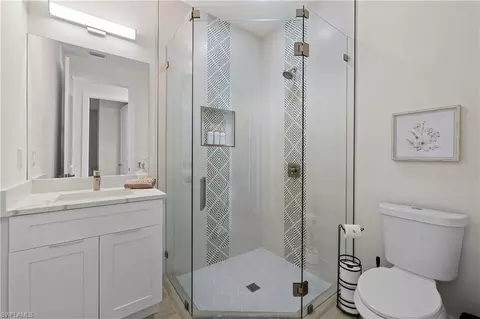 Bath - 2533 Storter Ave, Naples, FL 34112 photo 6 of 6