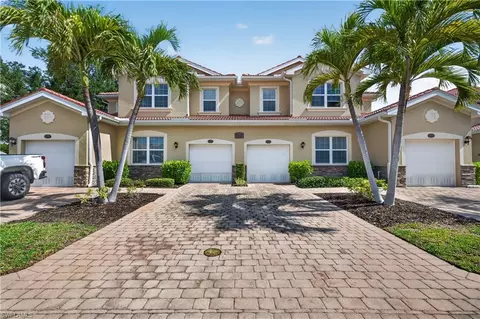 8541 Oakshade Cir #2, Fort Myers, FL 33919