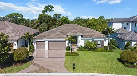 2943 Coco Lakes Dr, Naples, FL 34105