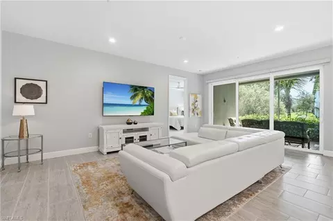 2560 Seychelles Dr #1003, Naples, FL 34112