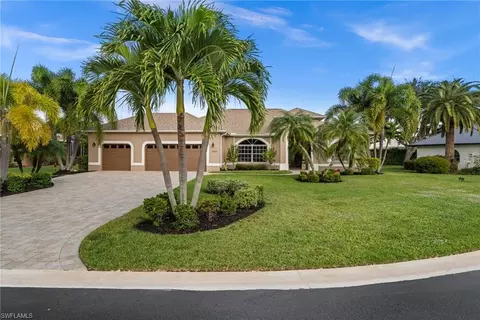2035 Teagarden Ln, Naples, FL 34110