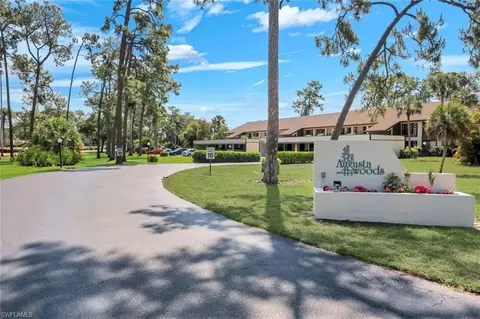 5857 101 Rd #101, Naples, FL 34113